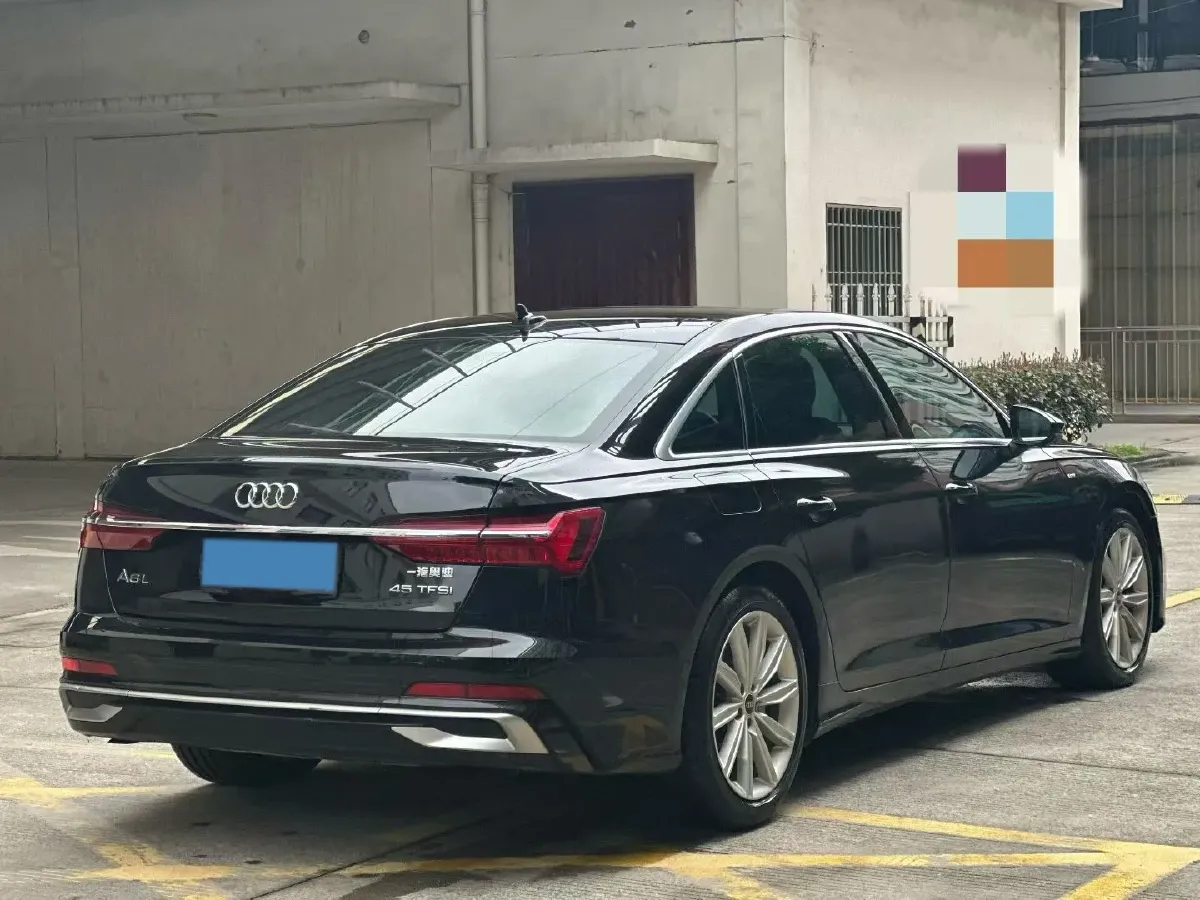 2024 Audi A6L 2.0T 245HP L4 7DCT,autocango,china used car exporter,china ev exporter,chinese used car exporter,chinese used ev exporter