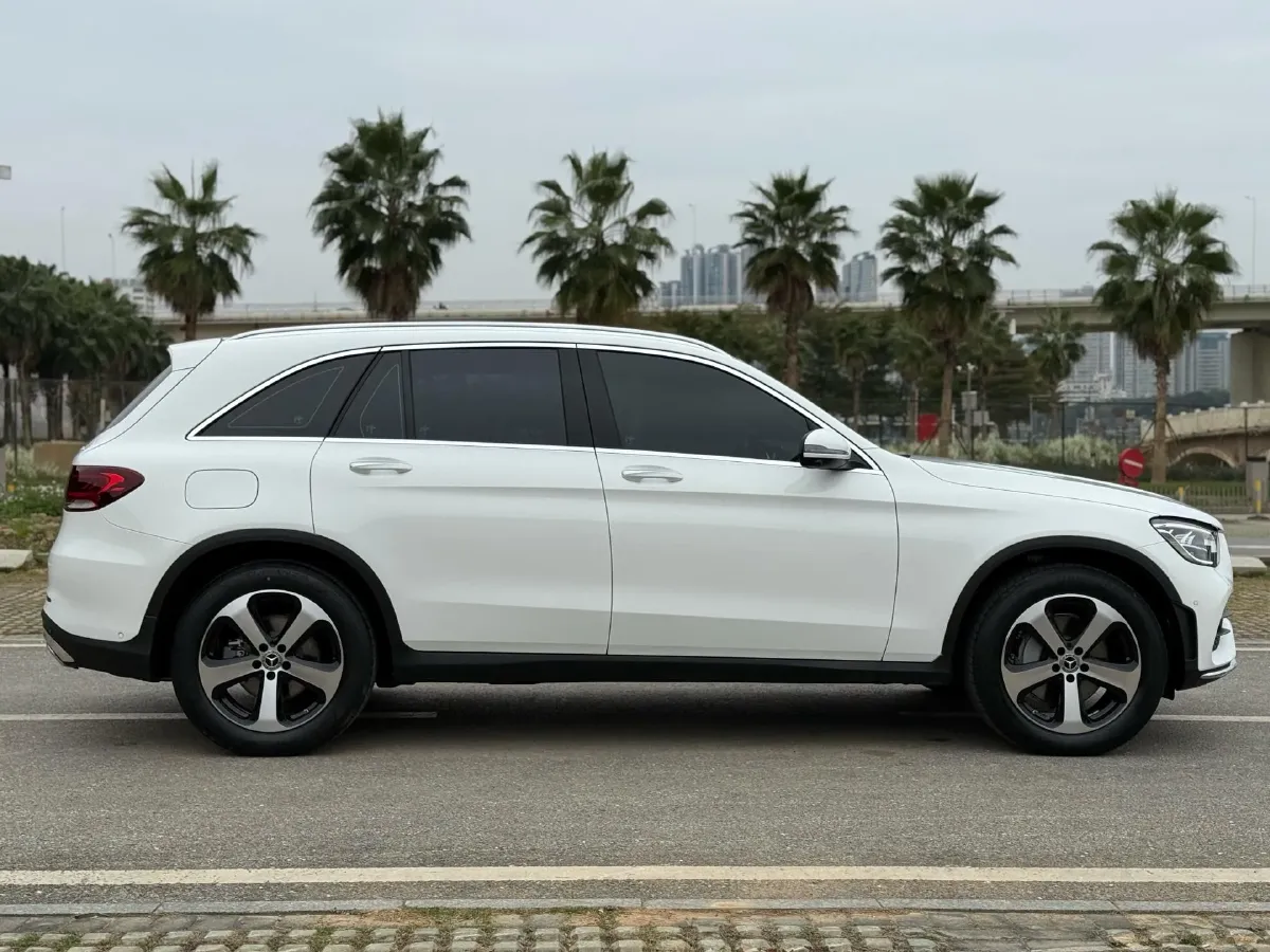 2022 Mercedes-Benz GLC Class 2.0T 197HP L4 9AT,autocango,china used car exporter,china ev exporter,chinese used car exporter,chinese used ev exporter