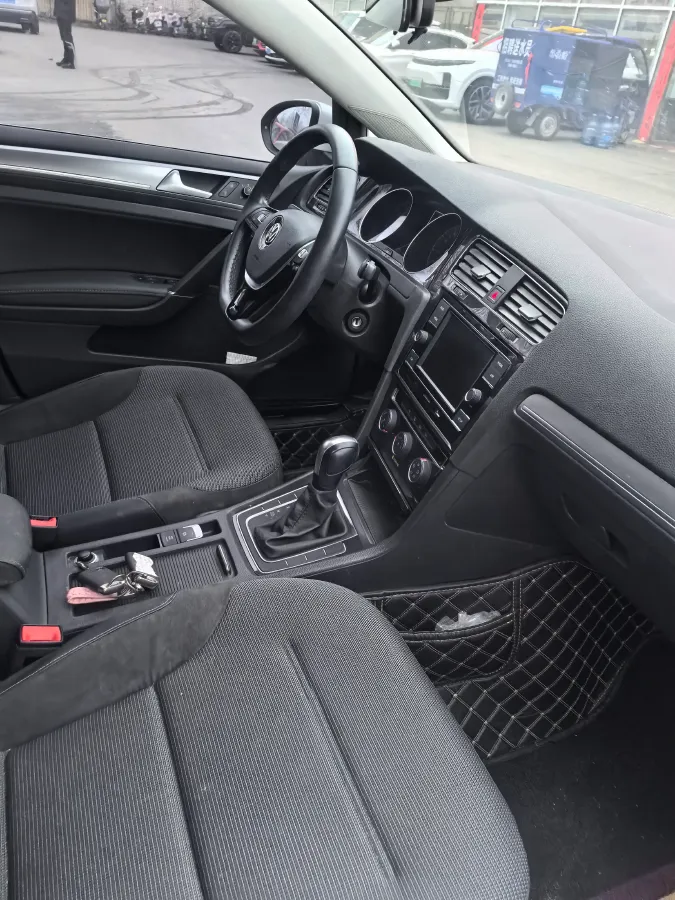 2018 Volkswagen Golf 1.6L 110HP L4 6AT,autocango,china used car exporter,china ev exporter,chinese used car exporter,chinese used ev exporter