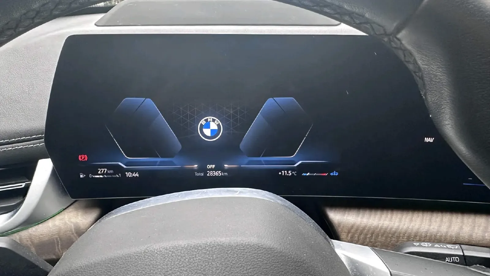 2024 BMW X1 2.0T 204HP L4 7DCT,autocango,china used car exporter,china ev exporter,chinese used car exporter,chinese used ev exporter