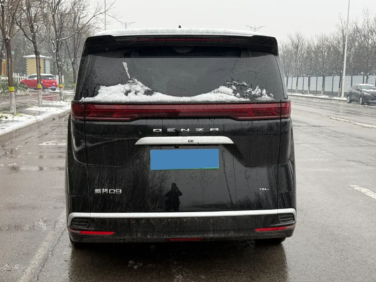 2024 Denza D9 1.5T 139HP L4 E-CVT PHEV 40KWH,autocango,china used car exporter,china ev exporter,chinese used car exporter,chinese used ev exporter