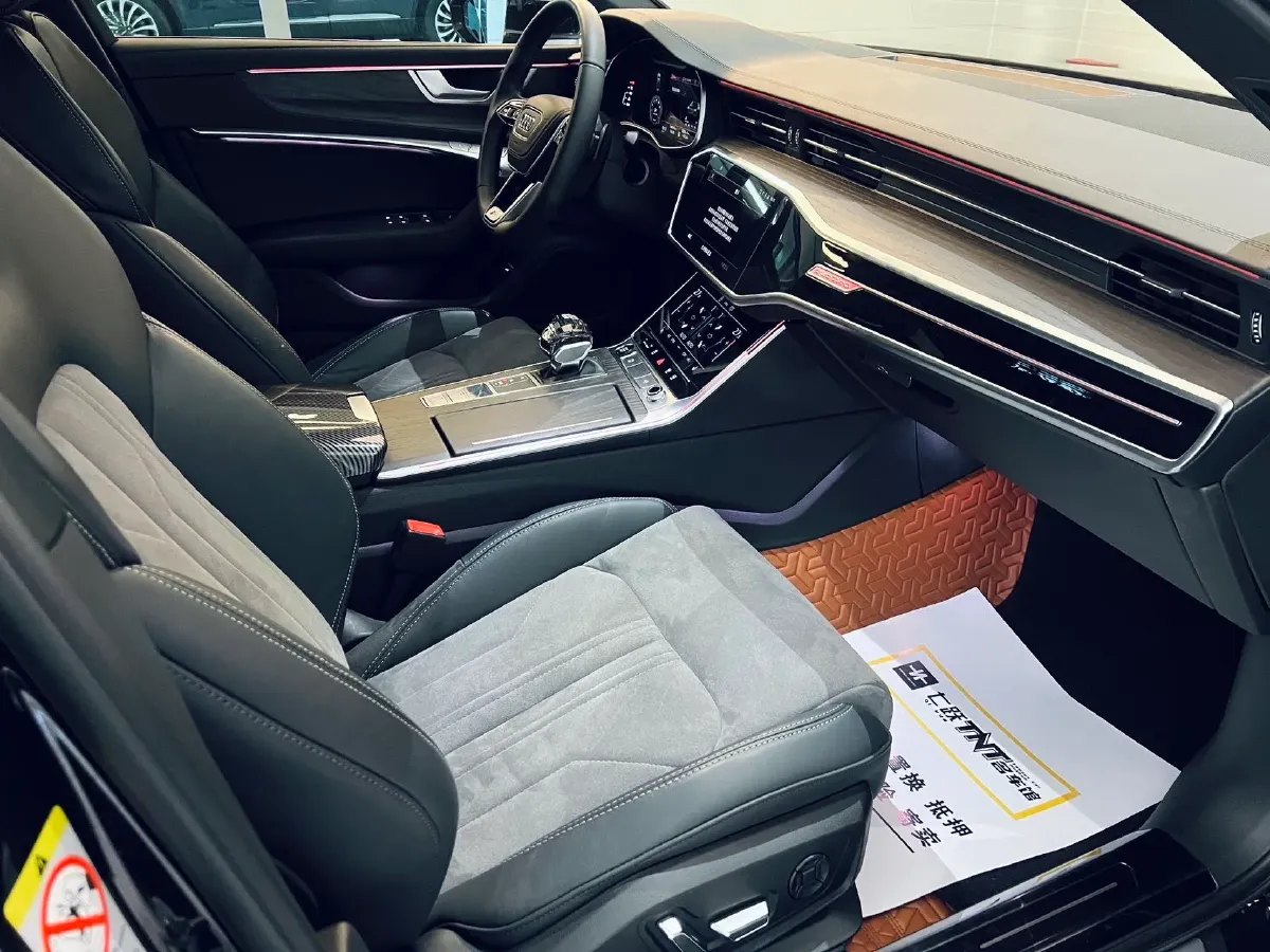 2023 Audi A6L 2.0T 245HP L4 7DCT,autocango,china used car exporter,china ev exporter,chinese used car exporter,chinese used ev exporter