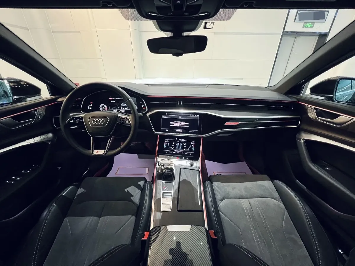 2023 Audi A6L 2.0T 245HP L4 7DCT,autocango,china used car exporter,china ev exporter,chinese used car exporter,chinese used ev exporter