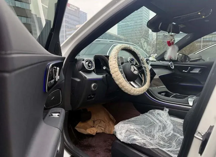 2025 Mercedes-Benz C Class 1.5T 204HP L4 9AT,autocango,china used car exporter,china ev exporter,chinese used car exporter,chinese used ev exporter