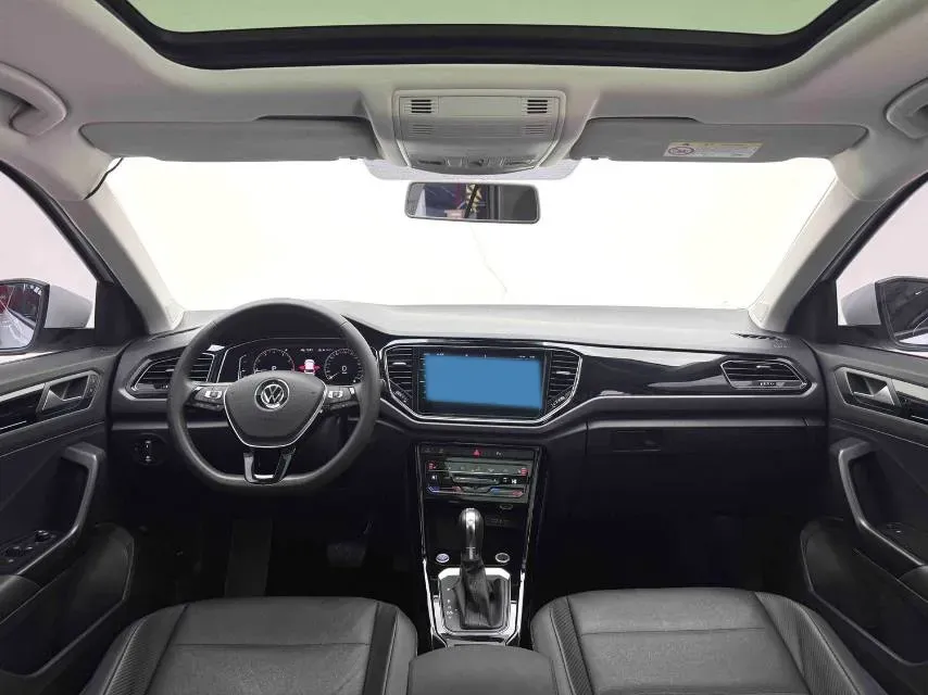 2021 Volkswagen T-Roc 1.4T 150HP L4 7DCT,autocango,china used car exporter,china ev exporter,chinese used car exporter,chinese used ev exporter