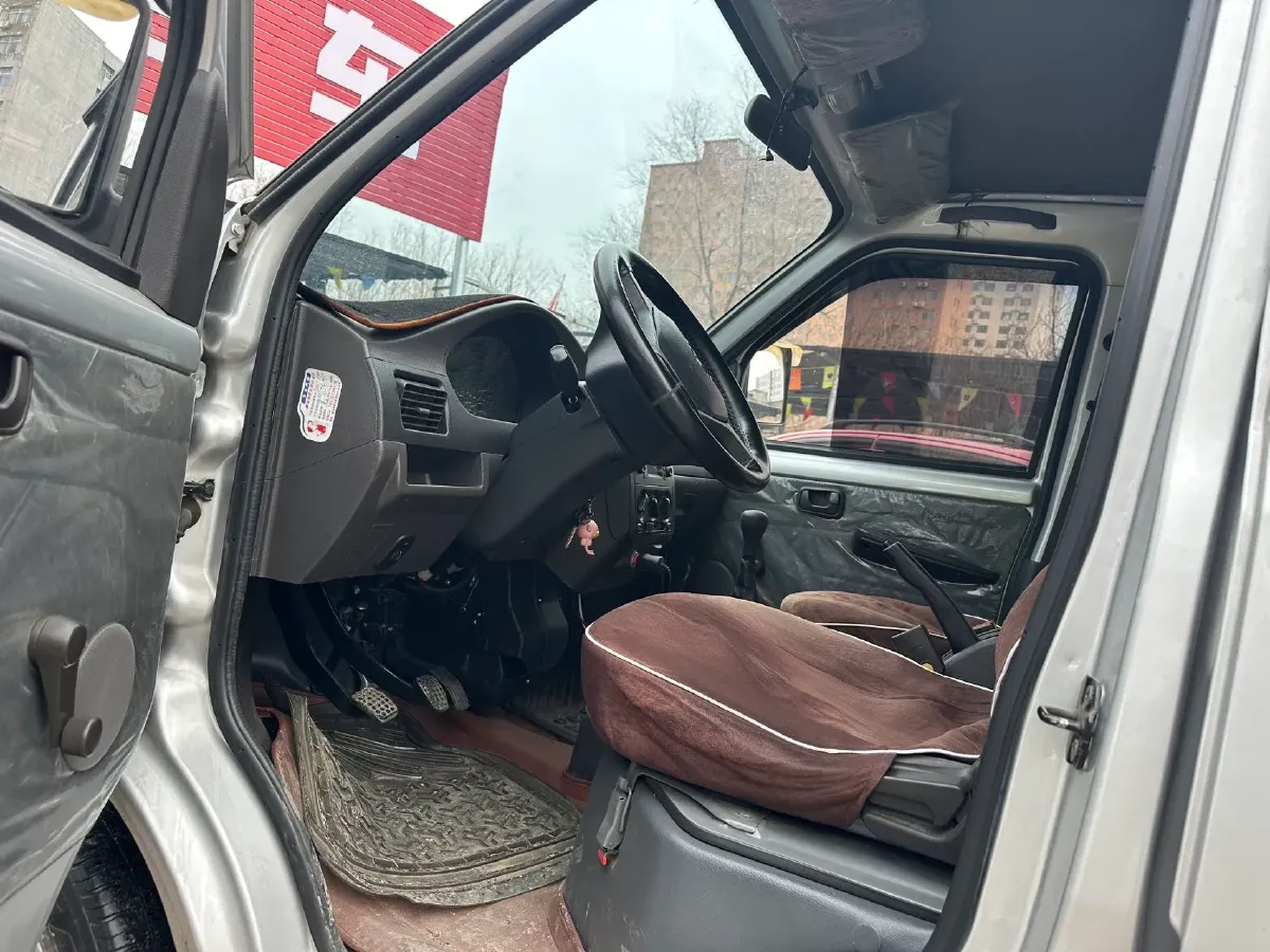 2015 HaiMa M3 1.5L 112HP L4 5MT,autocango,china used car exporter,china ev exporter,chinese used car exporter,chinese used ev exporter