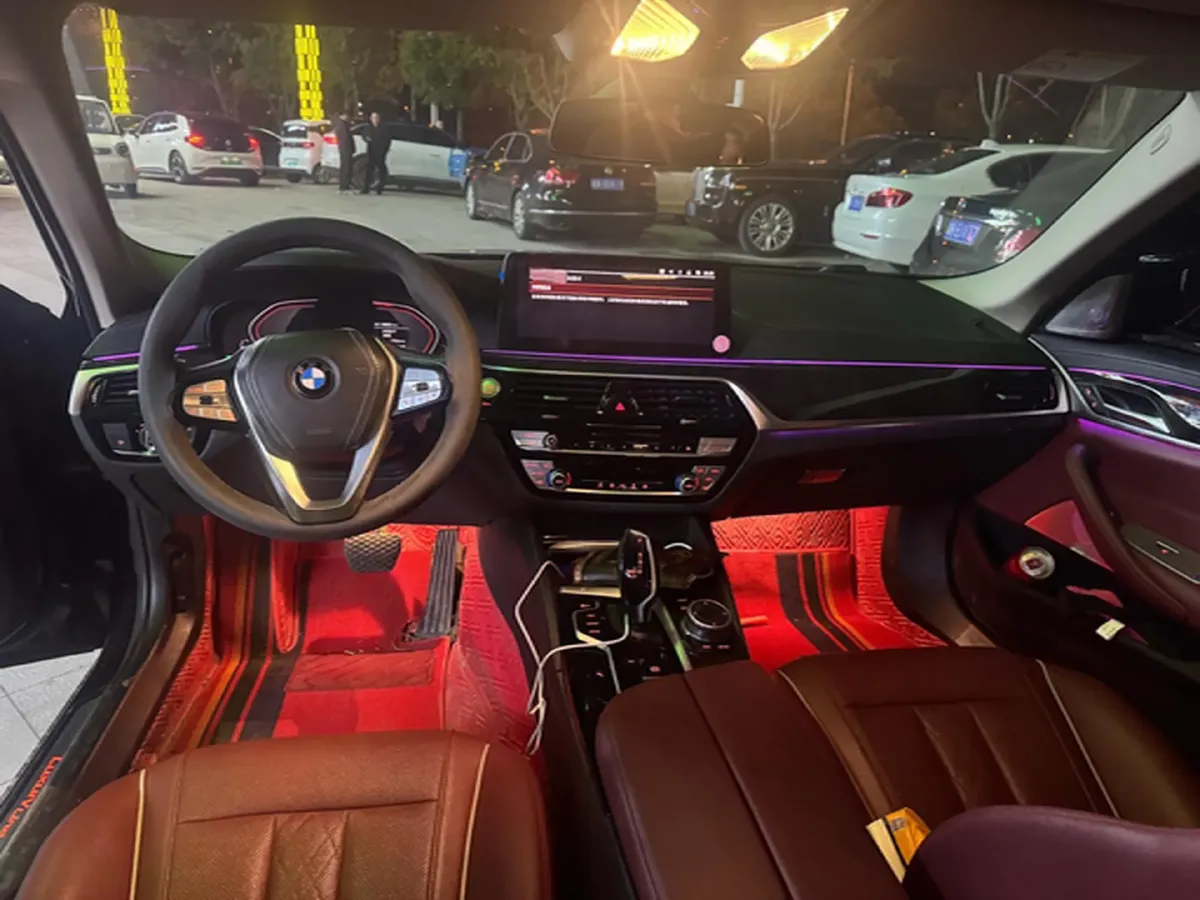 2021 BMW 5 Series 2.0T 184HP L4 8AT,autocango,china used car exporter,china ev exporter,chinese used car exporter,chinese used ev exporter