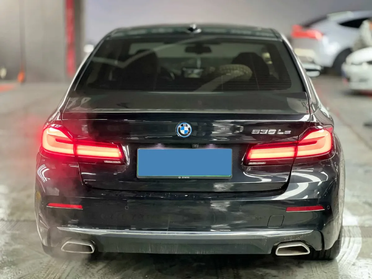 2022 BMW 5 Series 2.0T 184HP L4 8AT PHEV 17.7KWH,autocango,china used car exporter,china ev exporter,chinese used car exporter,chinese used ev exporter