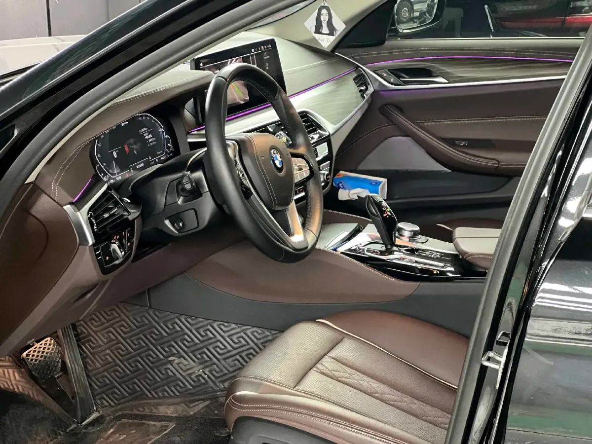 2022 BMW 5 Series 2.0T 184HP L4 8AT PHEV 17.7KWH,autocango,china used car exporter,china ev exporter,chinese used car exporter,chinese used ev exporter