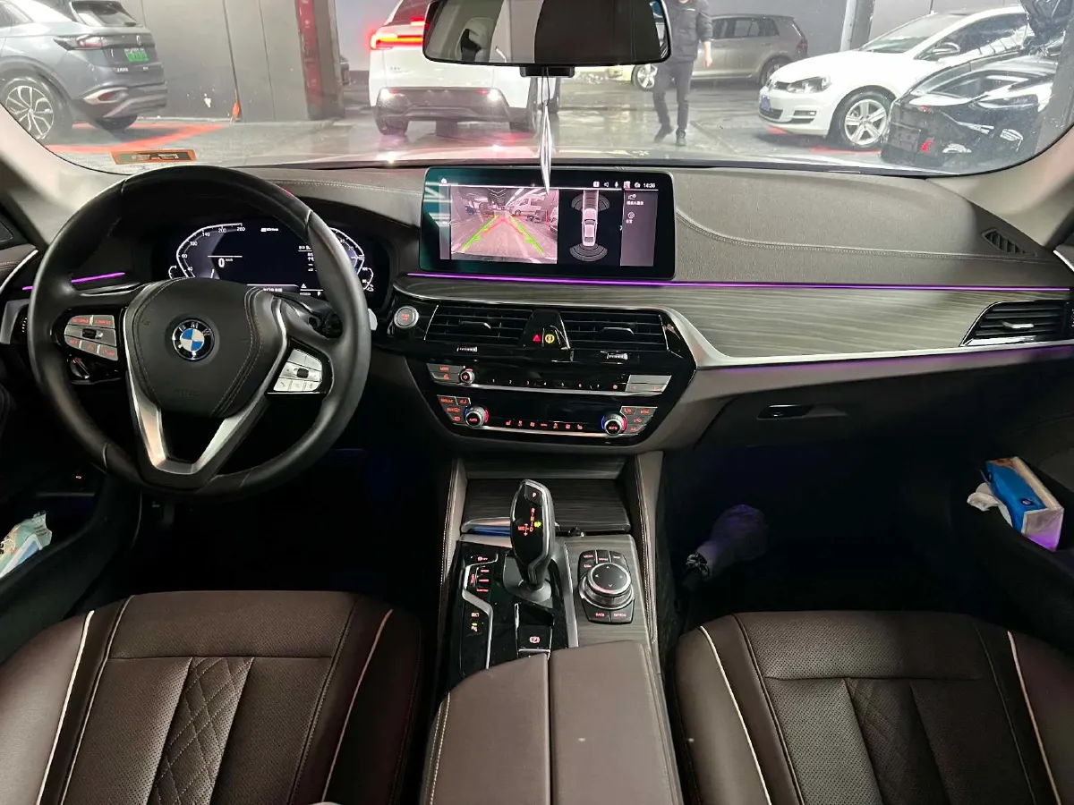 2022 BMW 5 Series 2.0T 184HP L4 8AT PHEV 17.7KWH,autocango,china used car exporter,china ev exporter,chinese used car exporter,chinese used ev exporter
