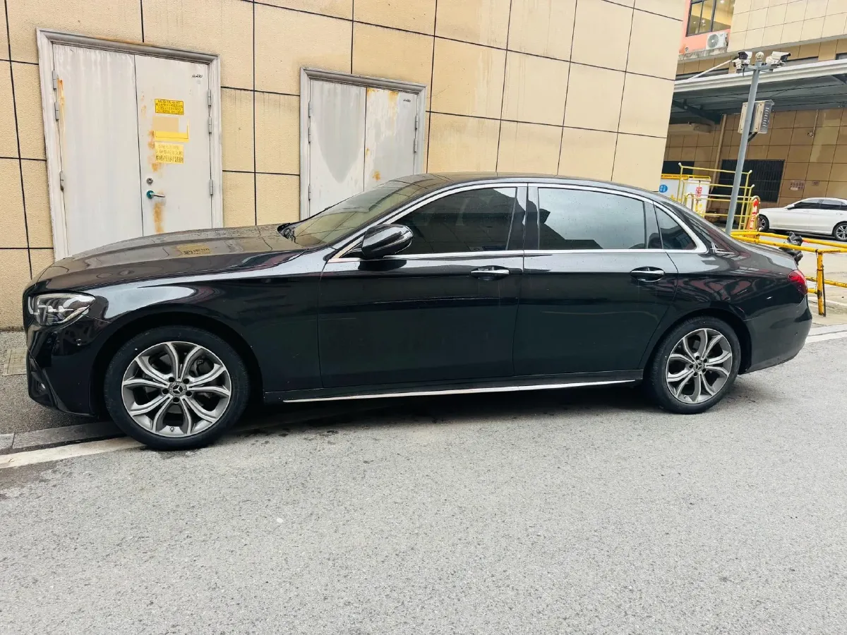 2023 Mercedes-Benz E Class 2.0T 258HP L4 9AT,autocango,china used car exporter,china ev exporter,chinese used car exporter,chinese used ev exporter