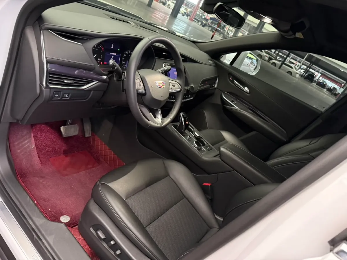 2021 Cadillac XT4 2.0T 237HP L4 9AT,autocango,china used car exporter,china ev exporter,chinese used car exporter,chinese used ev exporter