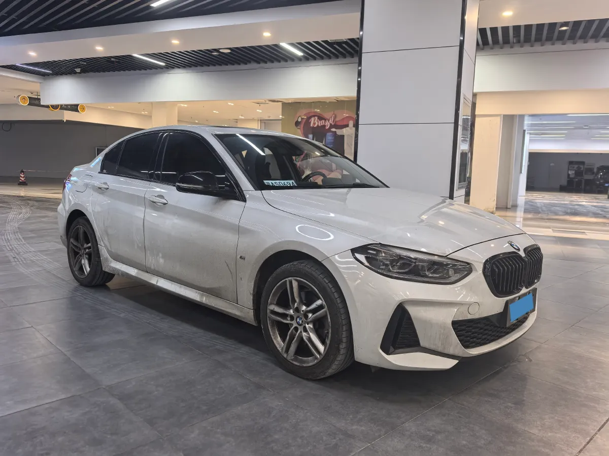2021 BMW 1 Series 1.5T 140HP L3 7DCT,autocango,china used car exporter,china ev exporter,chinese used car exporter,chinese used ev exporter
