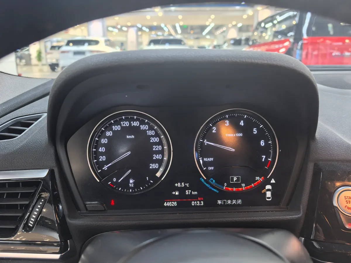 2021 BMW 1 Series 1.5T 140HP L3 7DCT,autocango,china used car exporter,china ev exporter,chinese used car exporter,chinese used ev exporter