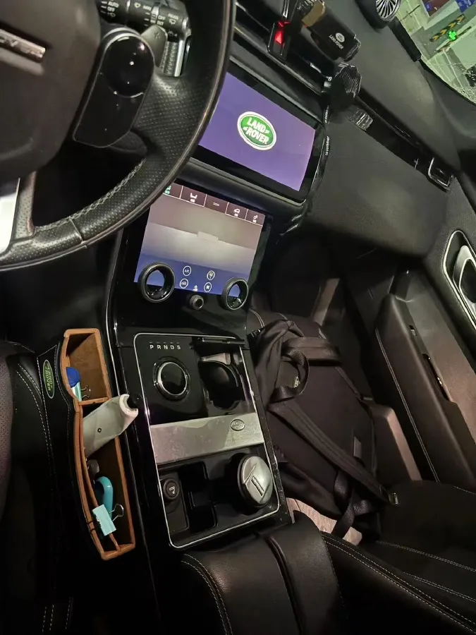 2019 Land Rover Range Rover Velar 2.0T 250HP L4 8AT,autocango,china used car exporter,china ev exporter,chinese used car exporter,chinese used ev exporter