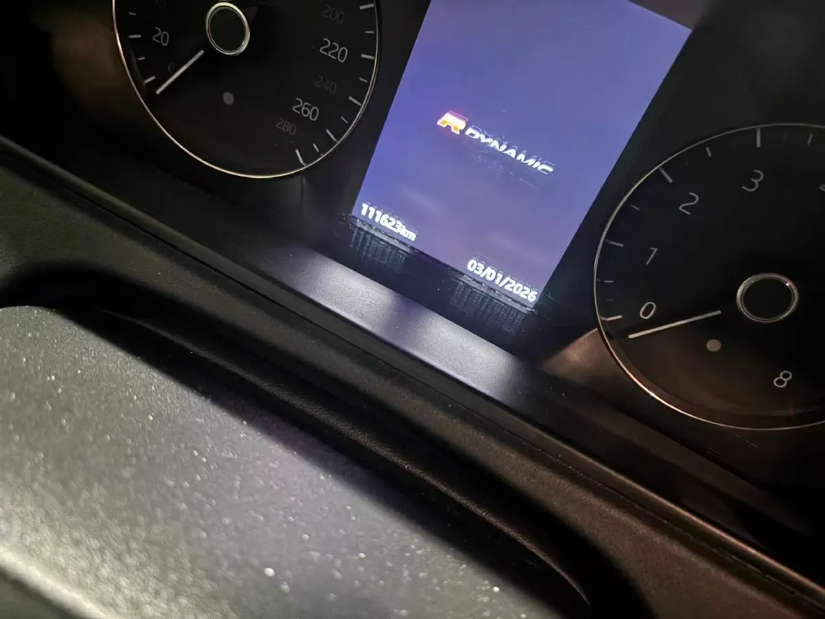 2019 Land Rover Range Rover Velar 2.0T 250HP L4 8AT,autocango,china used car exporter,china ev exporter,chinese used car exporter,chinese used ev exporter