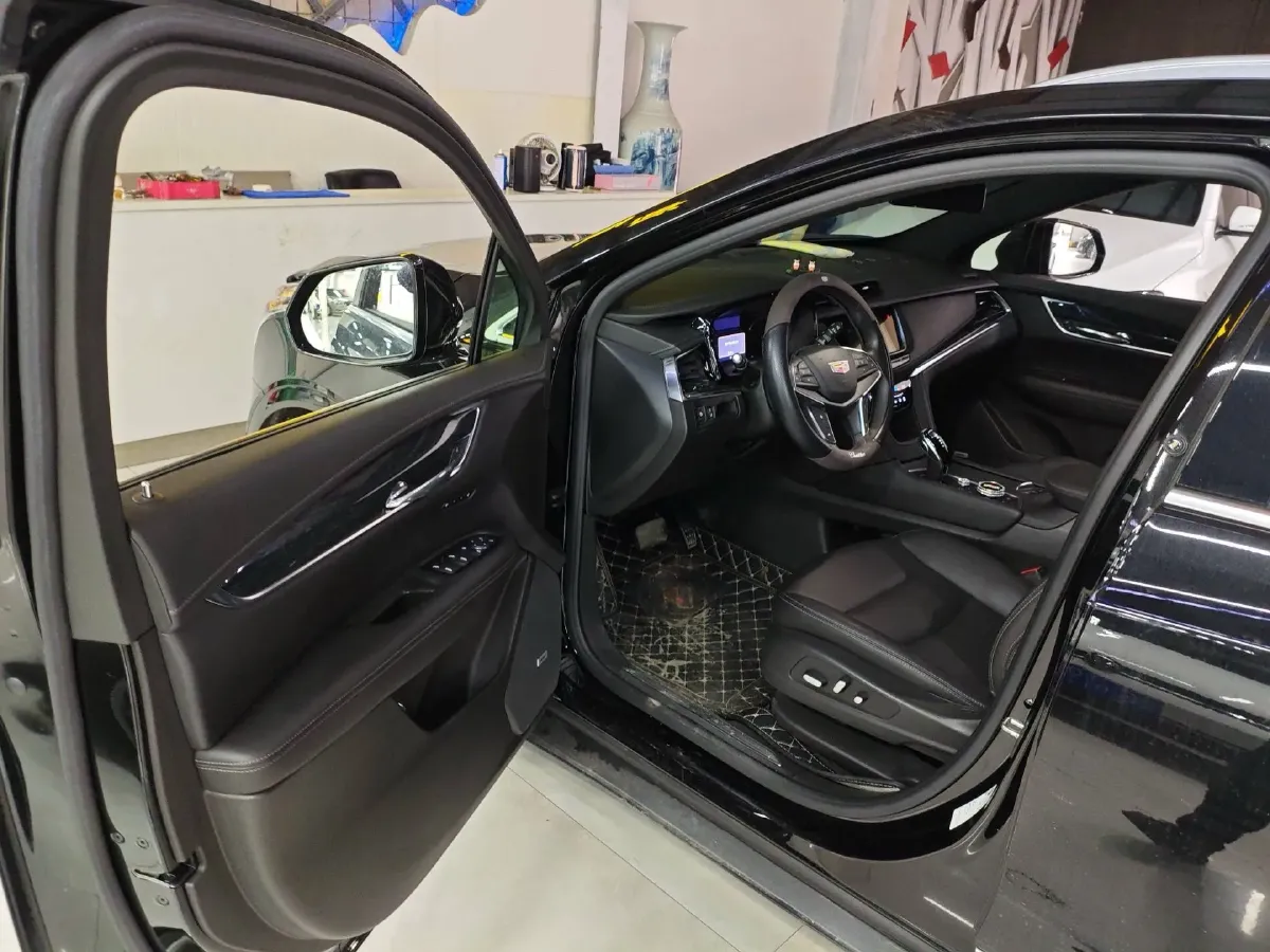 2022 Cadillac XT5 2.0T 237HP L4 9AT,autocango,china used car exporter,china ev exporter,chinese used car exporter,chinese used ev exporter