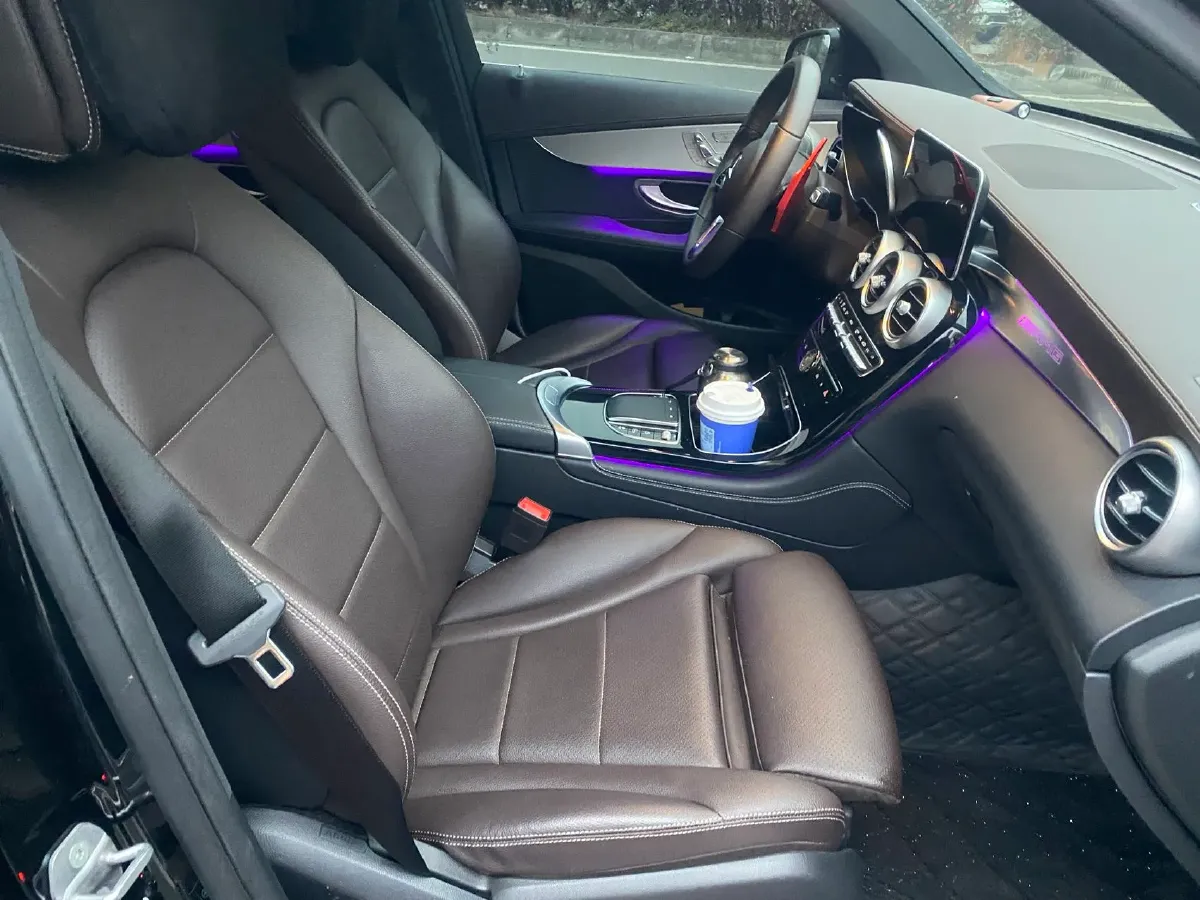 2022 Mercedes-Benz GLC Class 2.0T 197HP L4 9AT,autocango,china used car exporter,china ev exporter,chinese used car exporter,chinese used ev exporter