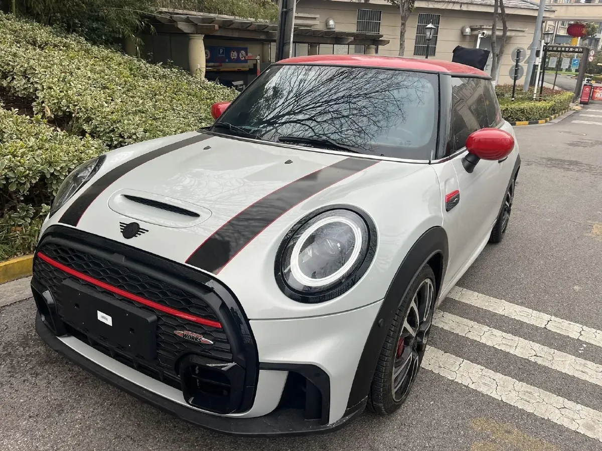 2022 MINI JCW 2.0T 231HP L4 8AT,autocango,china used car exporter,china ev exporter,chinese used car exporter,chinese used ev exporter