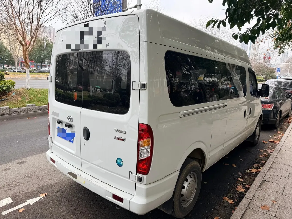 2024 MAXUS XinTu V80 2.0T 126HP L4 6MT,autocango,china used car exporter,china ev exporter,chinese used car exporter,chinese used ev exporter