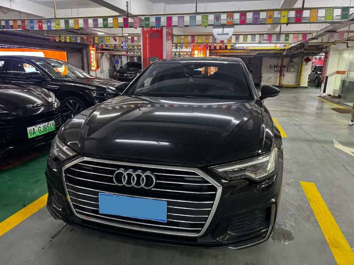 2020 Audi A6L 2.0T 224HP L4 7DCT,autocango,china used car exporter,china ev exporter,chinese used car exporter,chinese used ev exporter