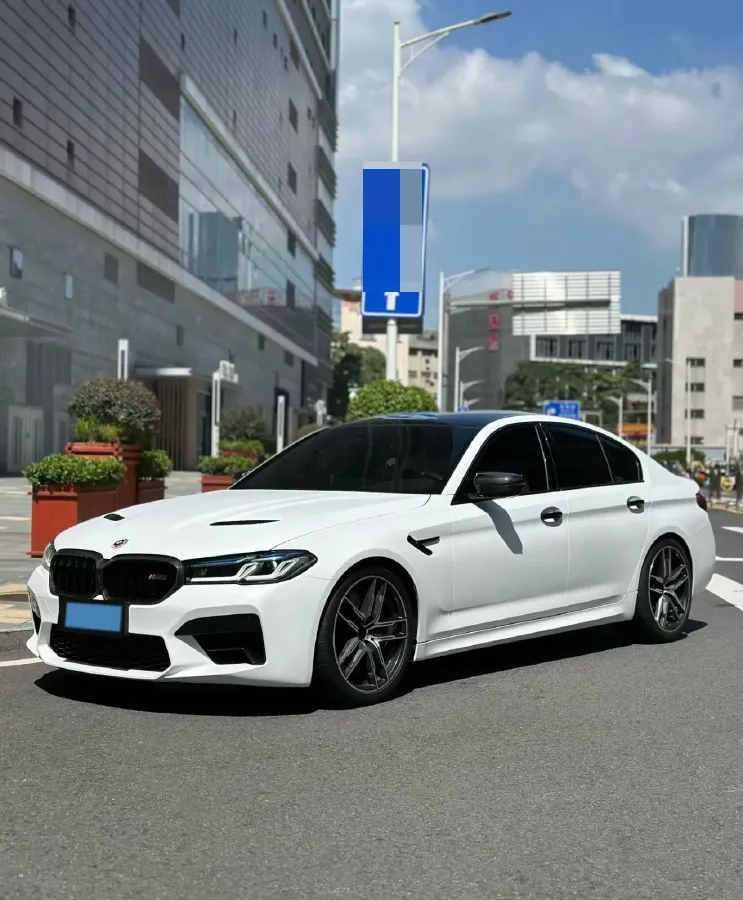 2021 BMW M5 4.4T 600HP V8 8AT,autocango,china used car exporter,china ev exporter,chinese used car exporter,chinese used ev exporter