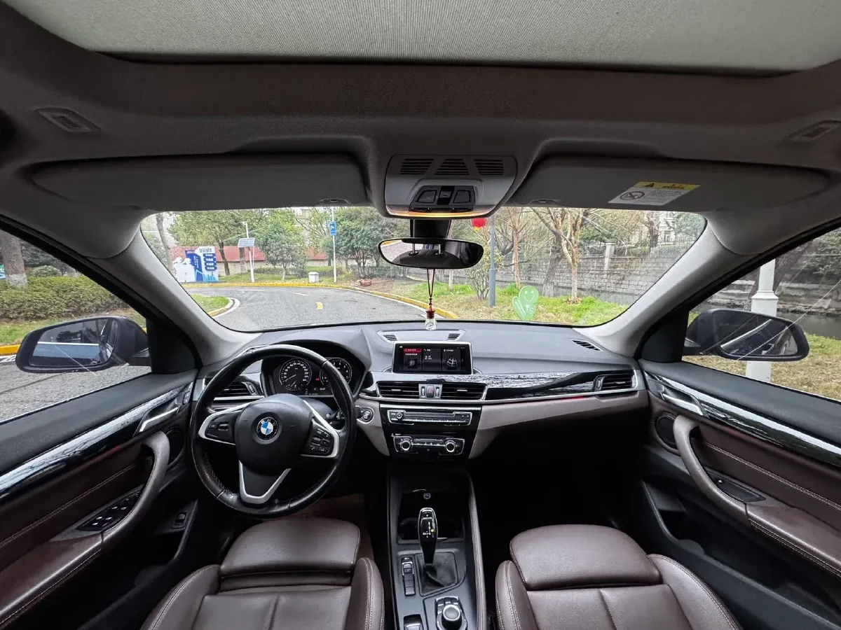 2020 BMW X1 1.5T 140HP L3 7DCT,autocango,china used car exporter,china ev exporter,chinese used car exporter,chinese used ev exporter