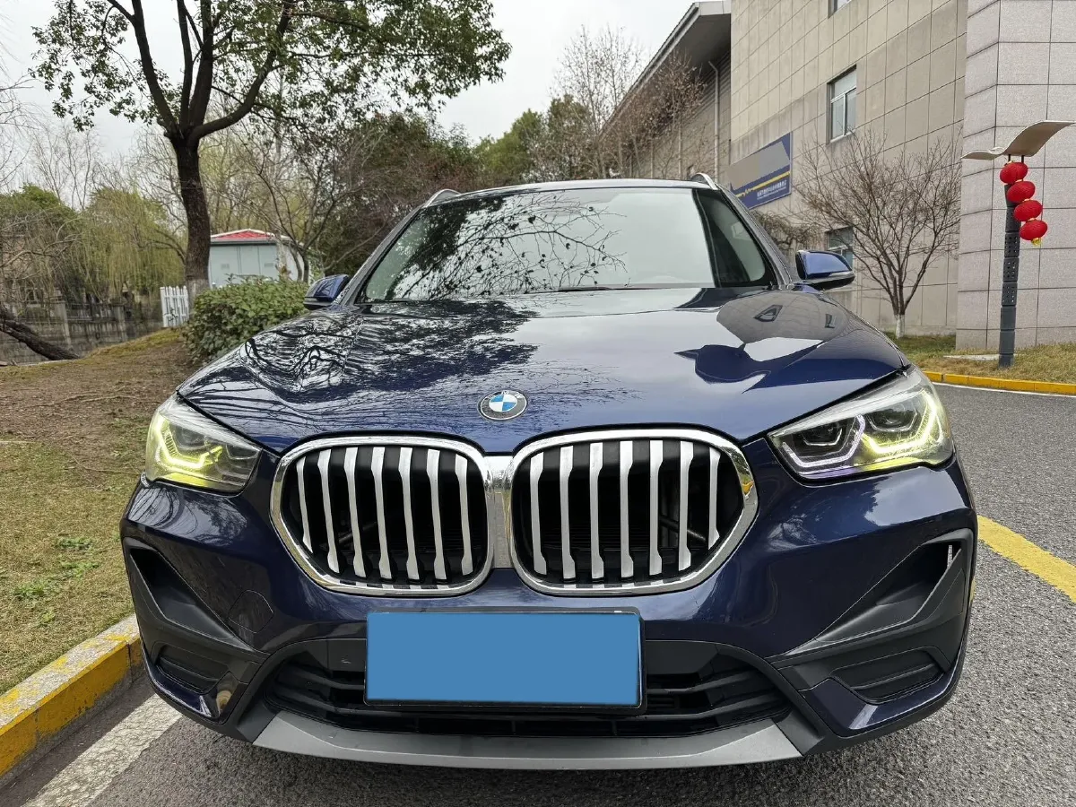 2020 BMW X1 1.5T 140HP L3 7DCT,autocango,china used car exporter,china ev exporter,chinese used car exporter,chinese used ev exporter