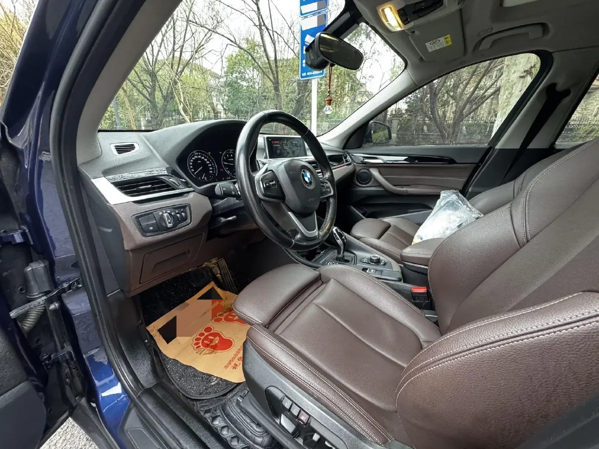 2020 BMW X1 1.5T 140HP L3 7DCT,autocango,china used car exporter,china ev exporter,chinese used car exporter,chinese used ev exporter