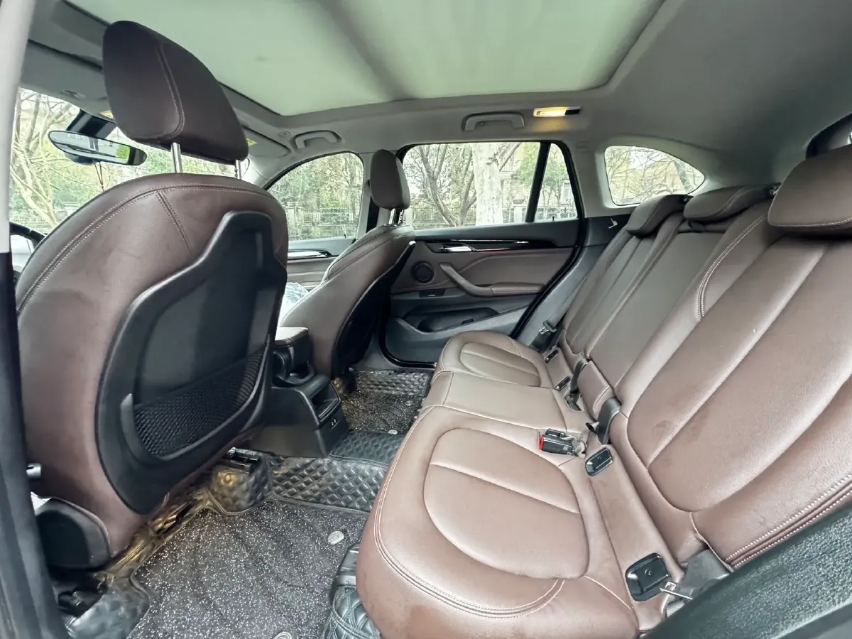 2020 BMW X1 1.5T 140HP L3 7DCT,autocango,china used car exporter,china ev exporter,chinese used car exporter,chinese used ev exporter