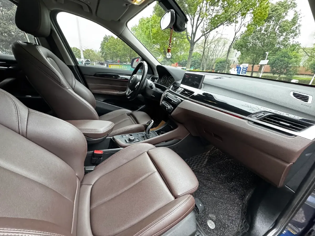 2020 BMW X1 1.5T 140HP L3 7DCT,autocango,china used car exporter,china ev exporter,chinese used car exporter,chinese used ev exporter