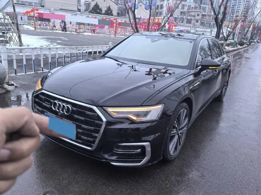 2024 Audi A6L 2.0T 245HP L4 7DCT,autocango,china used car exporter,china ev exporter,chinese used car exporter,chinese used ev exporter