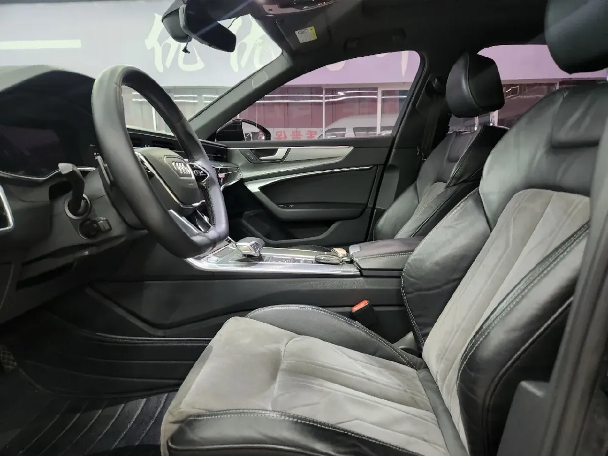 2020 Audi A6L 2.0T 224HP L4 7DCT,autocango,china used car exporter,china ev exporter,chinese used car exporter,chinese used ev exporter