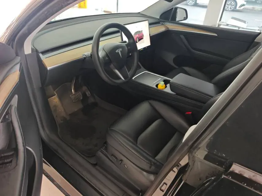 2022 Tesla Model Y BEV 60KWH,autocango,china used car exporter,china ev exporter,chinese used car exporter,chinese used ev exporter