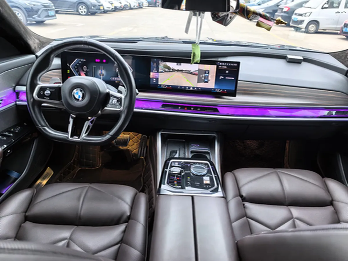 2023 BMW 7 Series 3.0T 381HP L6 8AT,autocango,china used car exporter,china ev exporter,chinese used car exporter,chinese used ev exporter