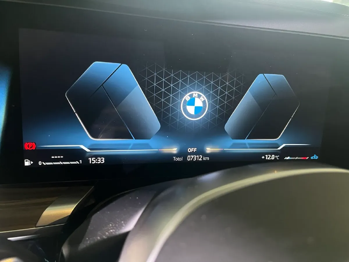 2023 BMW 7 Series 3.0T 381HP L6 8AT,autocango,china used car exporter,china ev exporter,chinese used car exporter,chinese used ev exporter