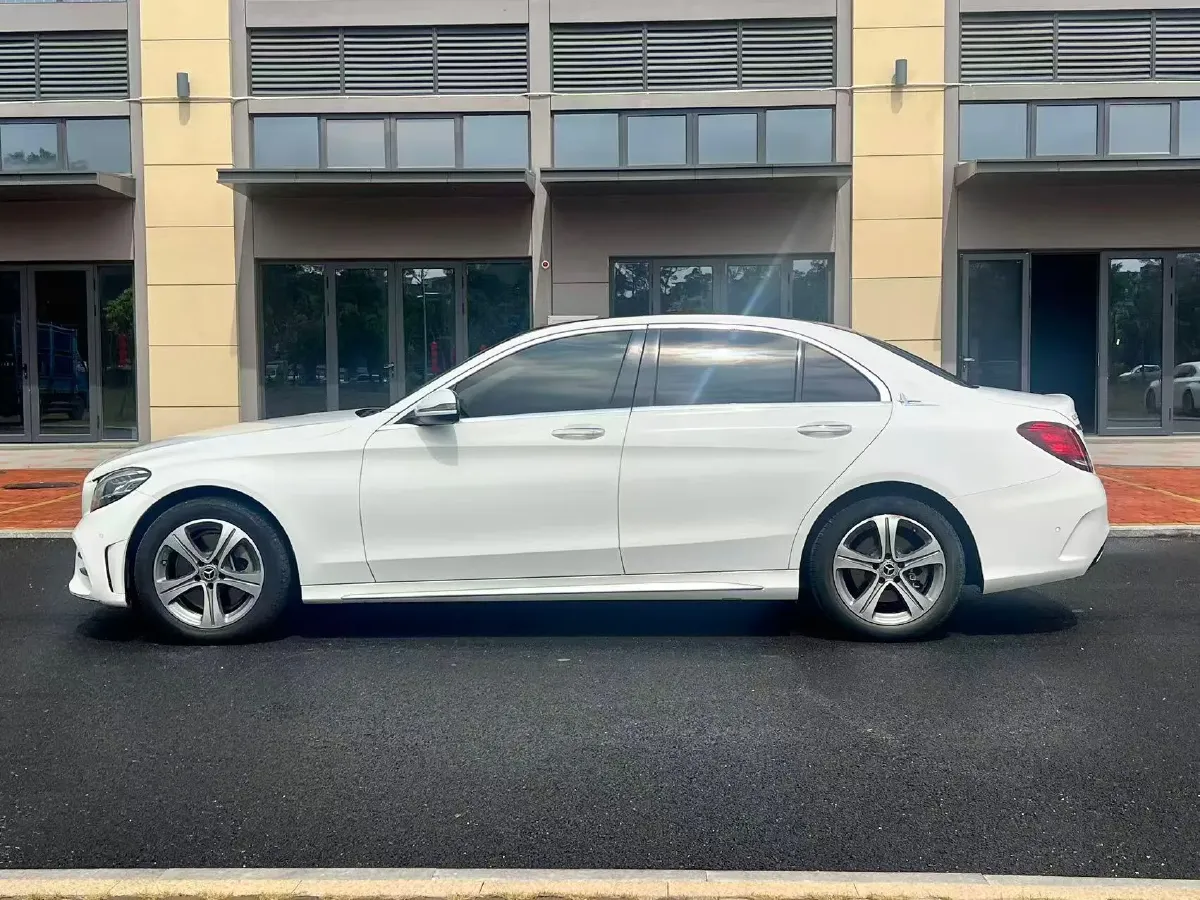 2021 Mercedes-Benz C Class 1.5T 184HP L4 9AT,autocango,china used car exporter,china ev exporter,chinese used car exporter,chinese used ev exporter