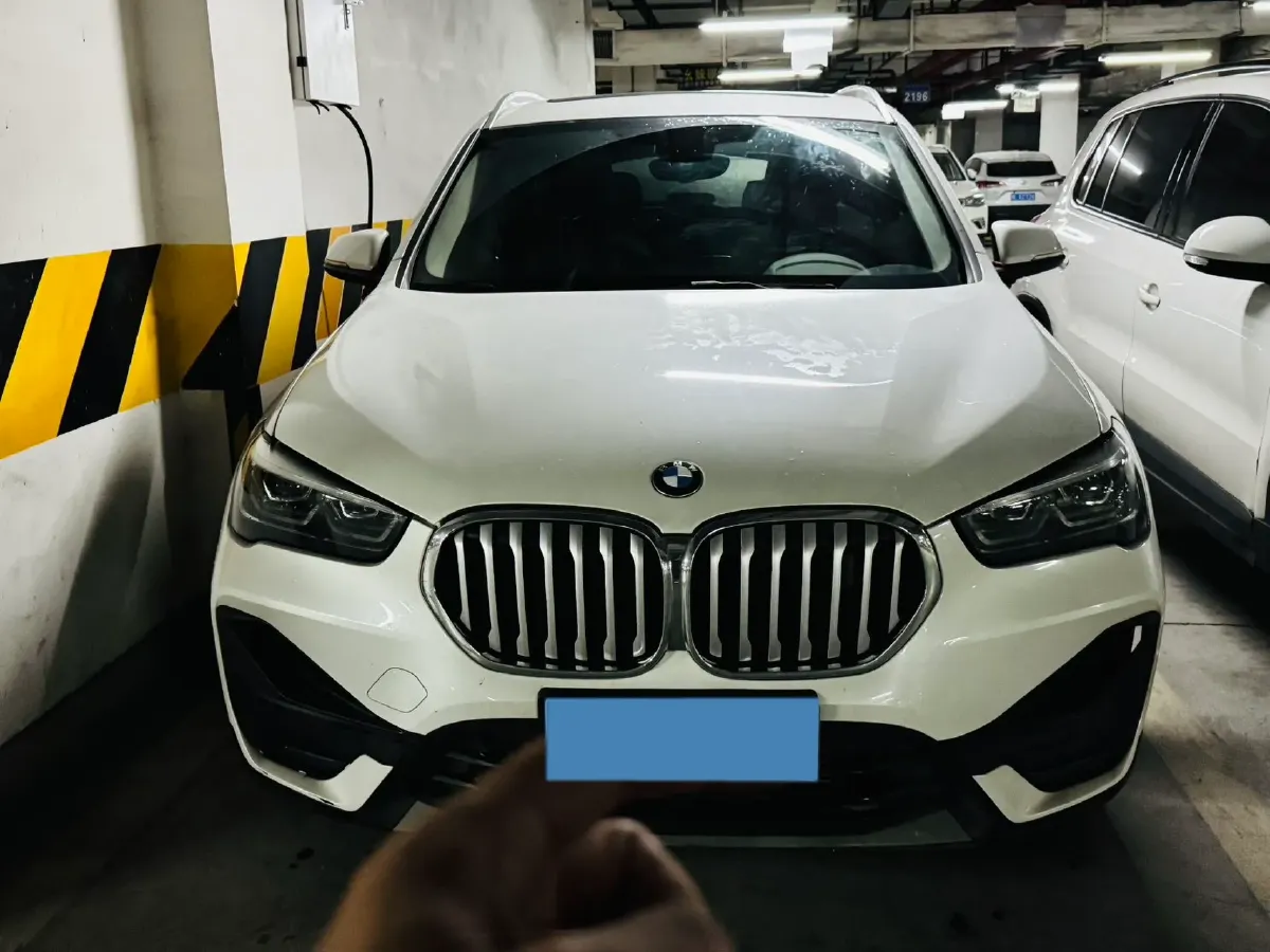 2021 BMW X1 1.5T 140HP L3 7DCT,autocango,china used car exporter,china ev exporter,chinese used car exporter,chinese used ev exporter