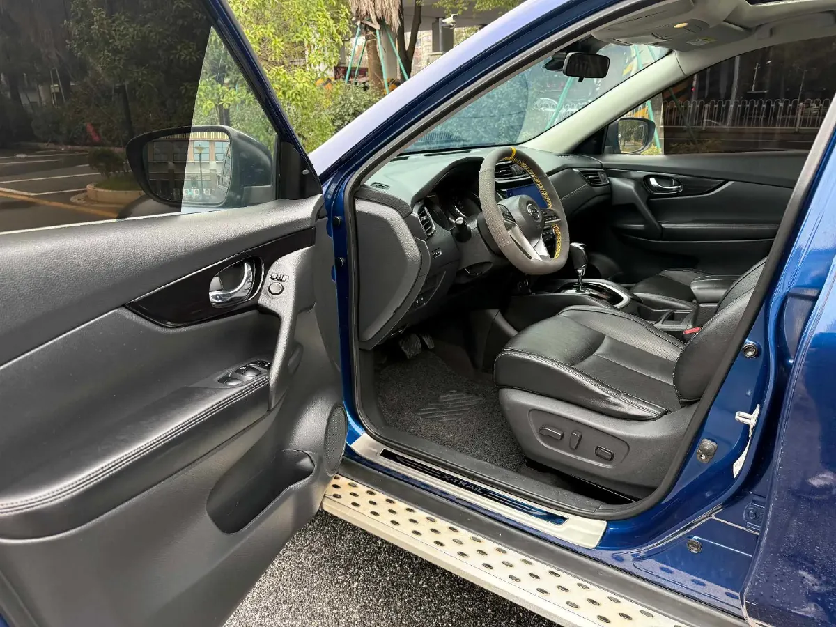 2019 Nissan X-Trail 2.0L 154HP L4 CVT,autocango,china used car exporter,china ev exporter,chinese used car exporter,chinese used ev exporter