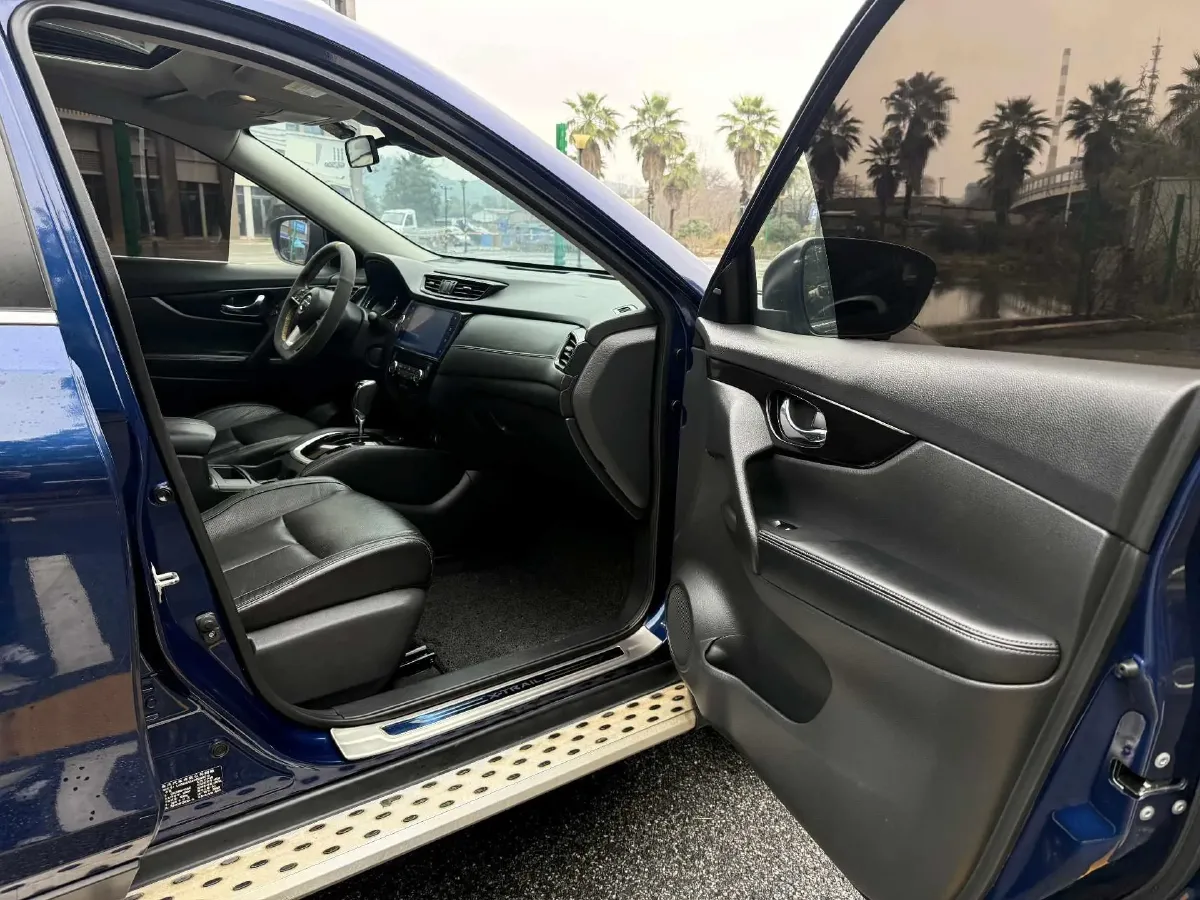 2019 Nissan X-Trail 2.0L 154HP L4 CVT,autocango,china used car exporter,china ev exporter,chinese used car exporter,chinese used ev exporter