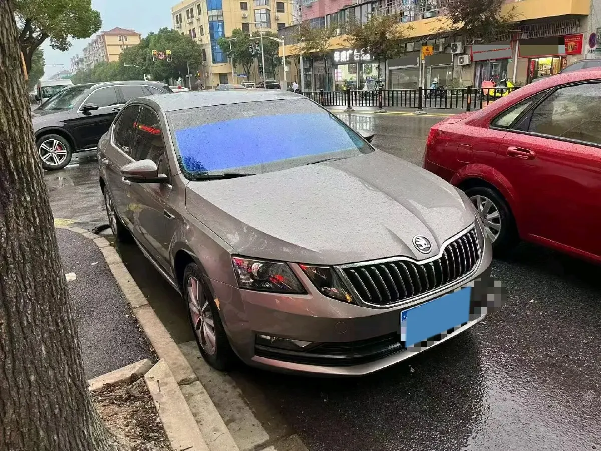 2018 Skoda Octavia 1.2T 116HP L4 7DCT,autocango,china used car exporter,china ev exporter,chinese used car exporter,chinese used ev exporter