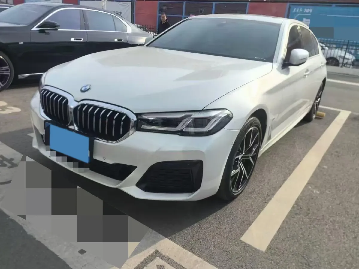 2023 BMW 5 Series 2.0T 245HP L4 8AT,autocango,china used car exporter,china ev exporter,chinese used car exporter,chinese used ev exporter