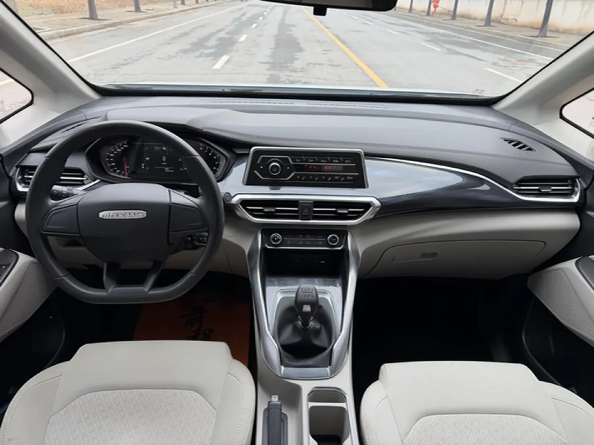 2021 MAXUS G50 1.5T 169HP L4 6MT,autocango,china used car exporter,china ev exporter,chinese used car exporter,chinese used ev exporter