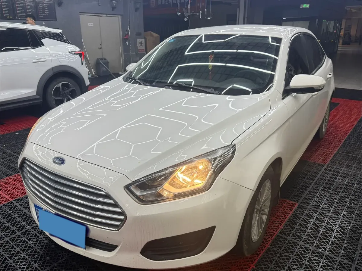 2017 Ford Escort 1.5L 113HP L4 6AT,autocango,china used car exporter,china ev exporter,chinese used car exporter,chinese used ev exporter