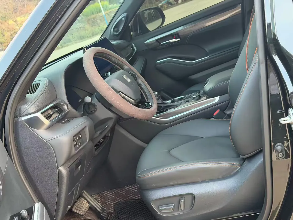 2024 Toyota Crown Kluger 2.0T 248HP L4 8AT,autocango,china used car exporter,china ev exporter,chinese used car exporter,chinese used ev exporter