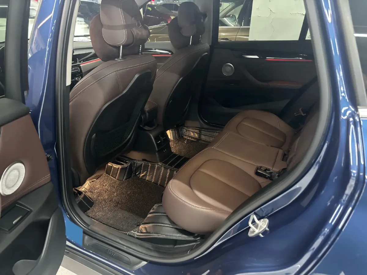 2022 BMW X1 2.0T 192HP L4 7DCT,autocango,china used car exporter,china ev exporter,chinese used car exporter,chinese used ev exporter