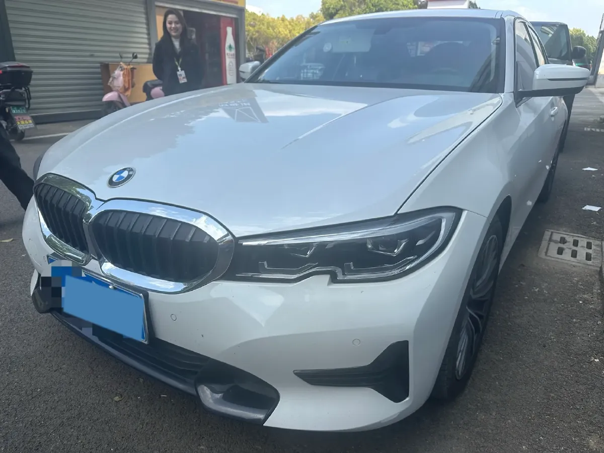 2021 BMW 3 Series 2.0T 156HP L4 8AT,autocango,china used car exporter,china ev exporter,chinese used car exporter,chinese used ev exporter