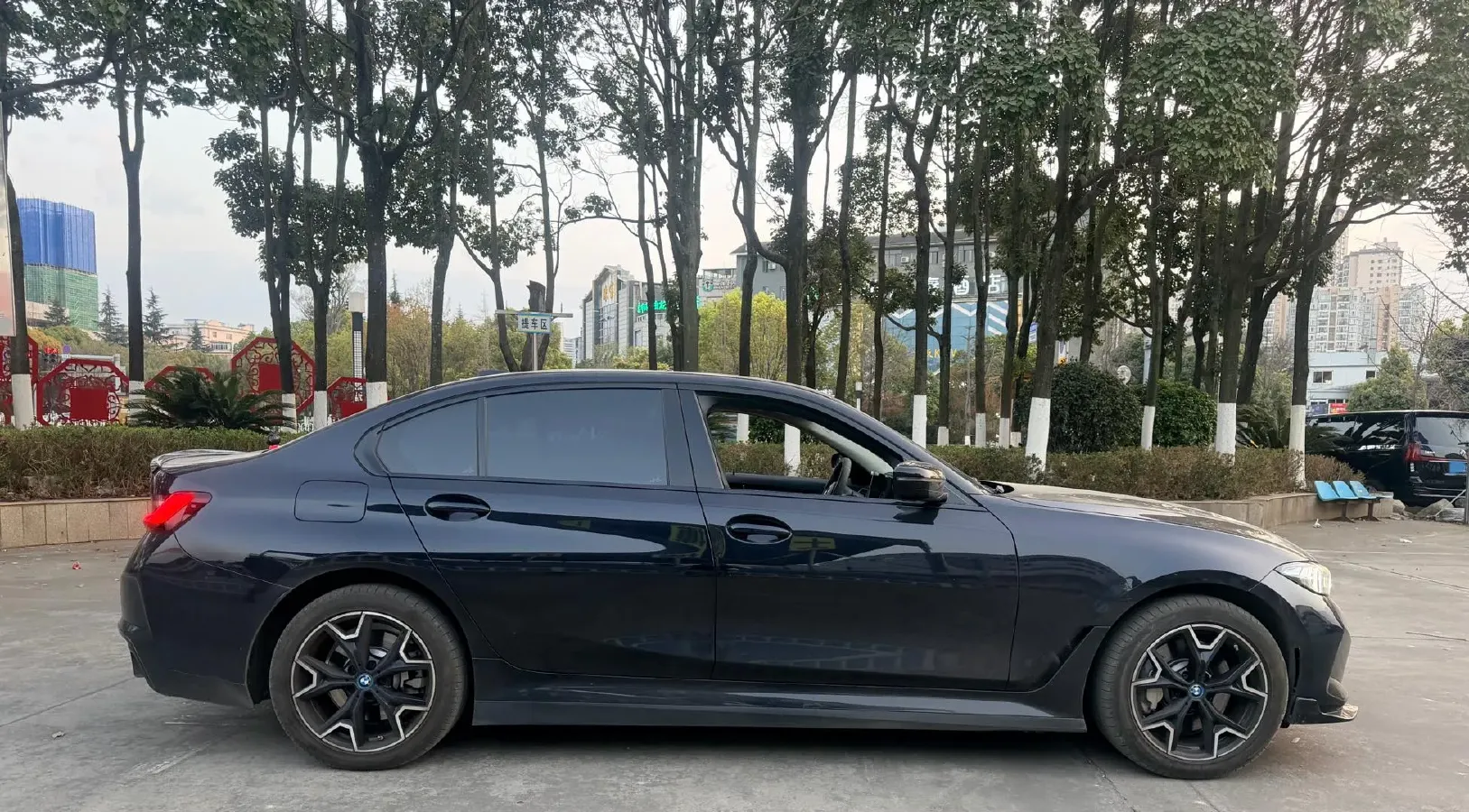 2024 BMW i3 BEV 79.05KWH,autocango,china used car exporter,china ev exporter,chinese used car exporter,chinese used ev exporter