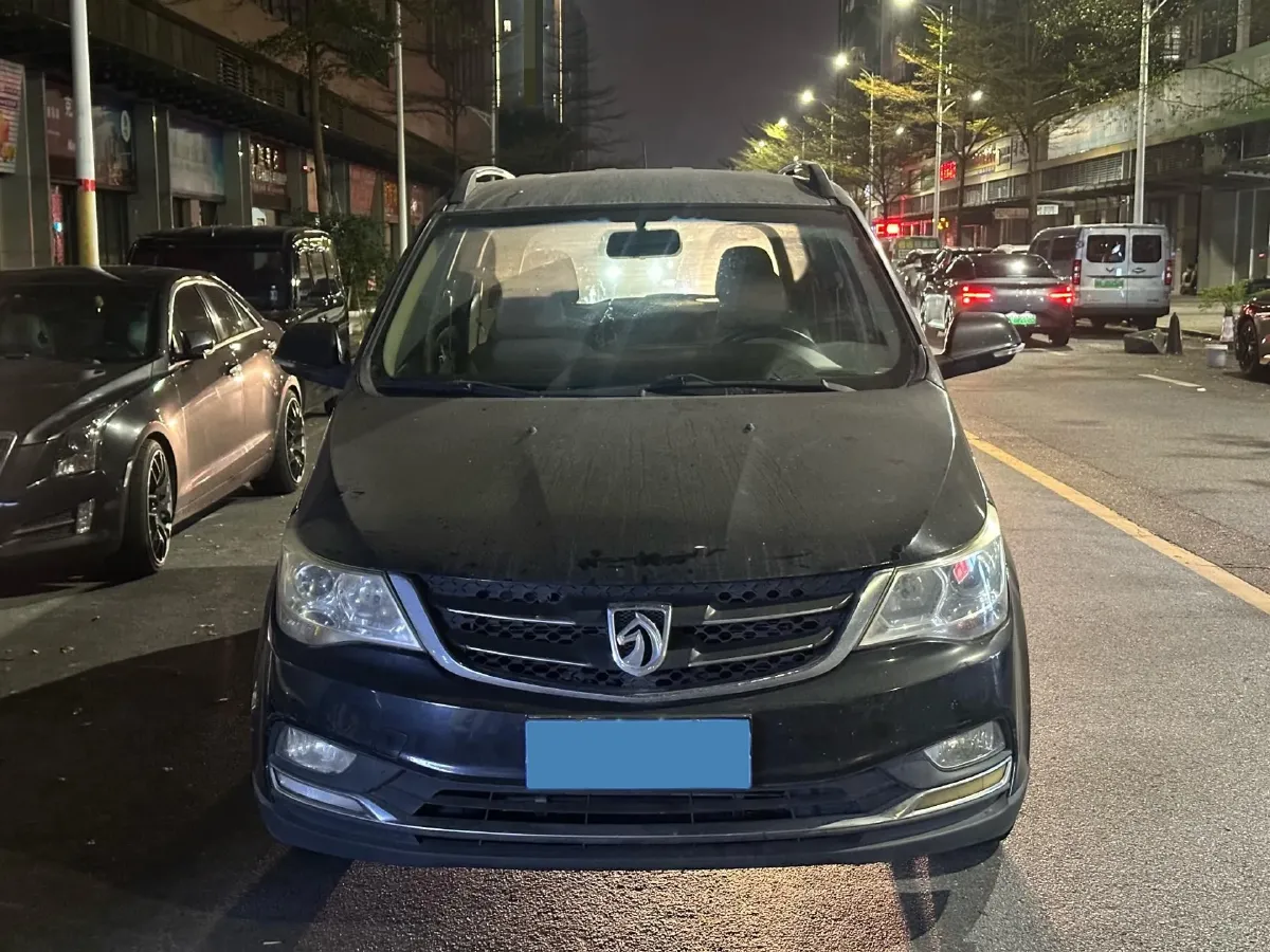 2016 BaoJun 730 1.5L 112HP L4 5MT,autocango,china used car exporter,china ev exporter,chinese used car exporter,chinese used ev exporter