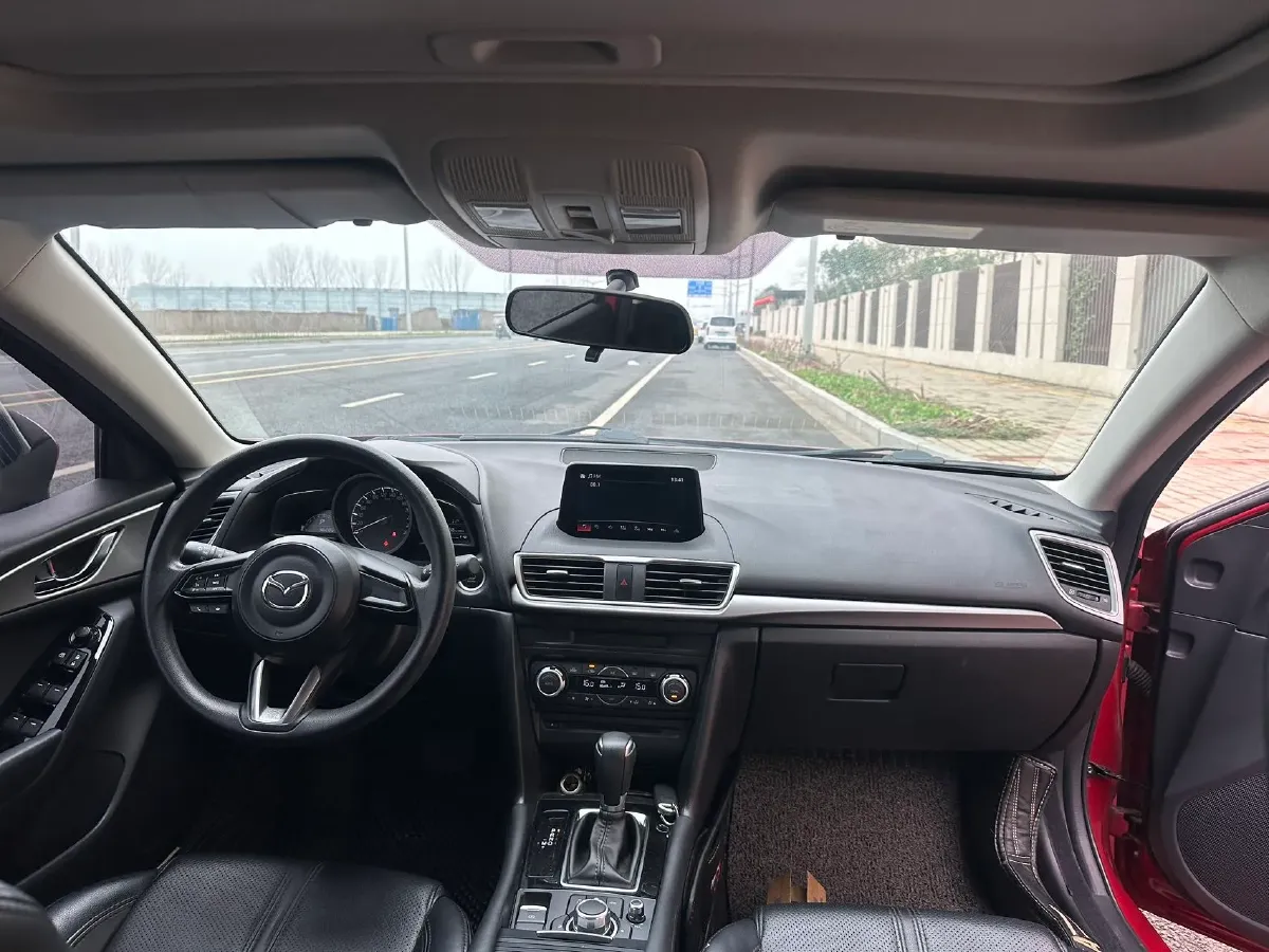 2017 Mazda 3 Axela 1.5L 117HP L4 6AT,autocango,china used car exporter,china ev exporter,chinese used car exporter,chinese used ev exporter